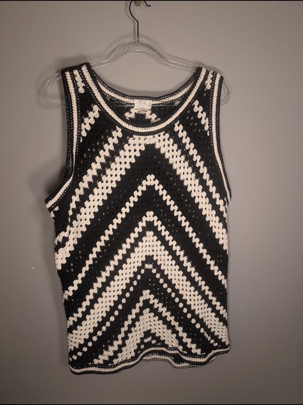 Artelier Nicole Miller Black and Cream Crochet Tank Top - Women's 3X